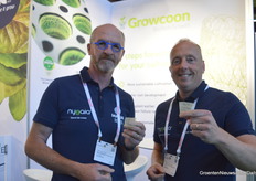 This is the growcoon. Tjeerd de Loose of Maan and Raymond van Ispelen of Klasmann Deilmann.